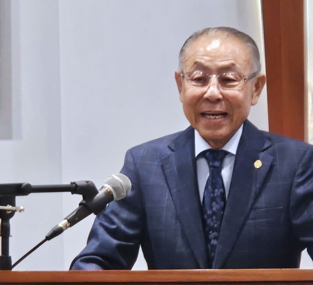 설교하는 권극중 목사